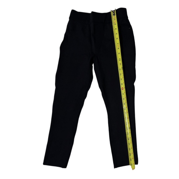 SPANX Women’s Black Cropped Pockets Leggings - Picture 6 of 15